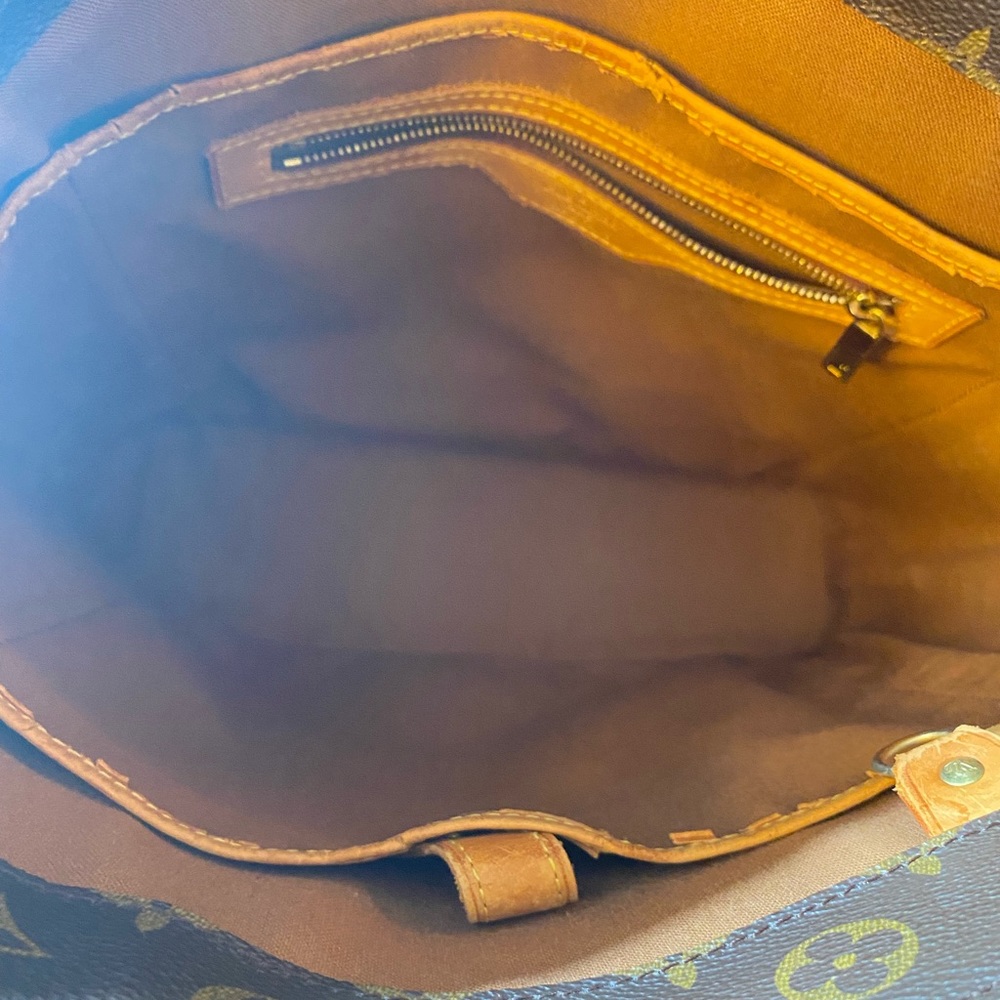 Louis Vuitton Monogram bag - Picture 5 of 8